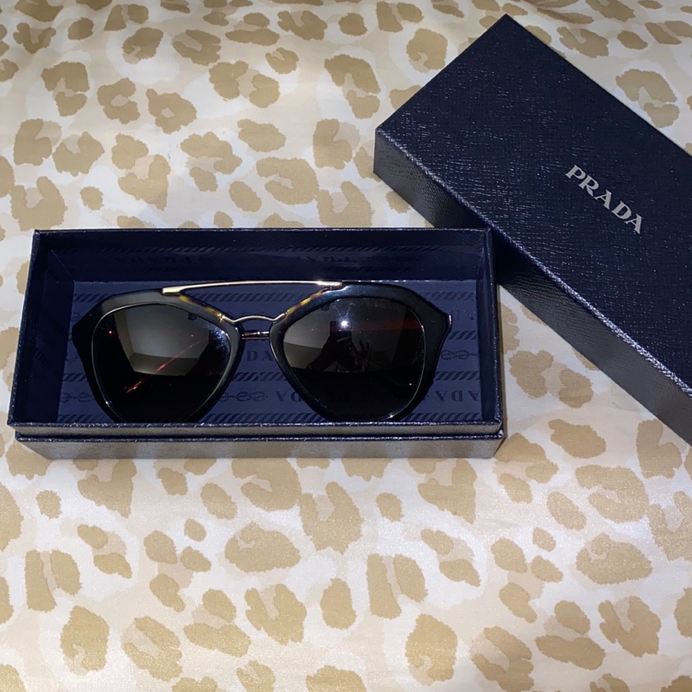 ⭕️SOLD⭕️ Prada sunglasses